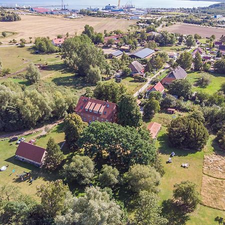 Gutshof Dubnitz - Ferienwohnung 1 "Carlo" Sassnitz Exteriér fotografie