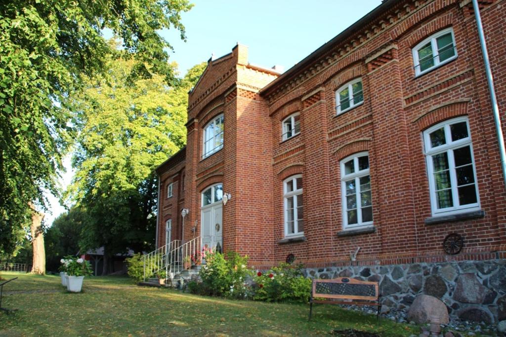 Gutshof Dubnitz - Ferienwohnung 1 "Carlo" Sassnitz Exteriér fotografie